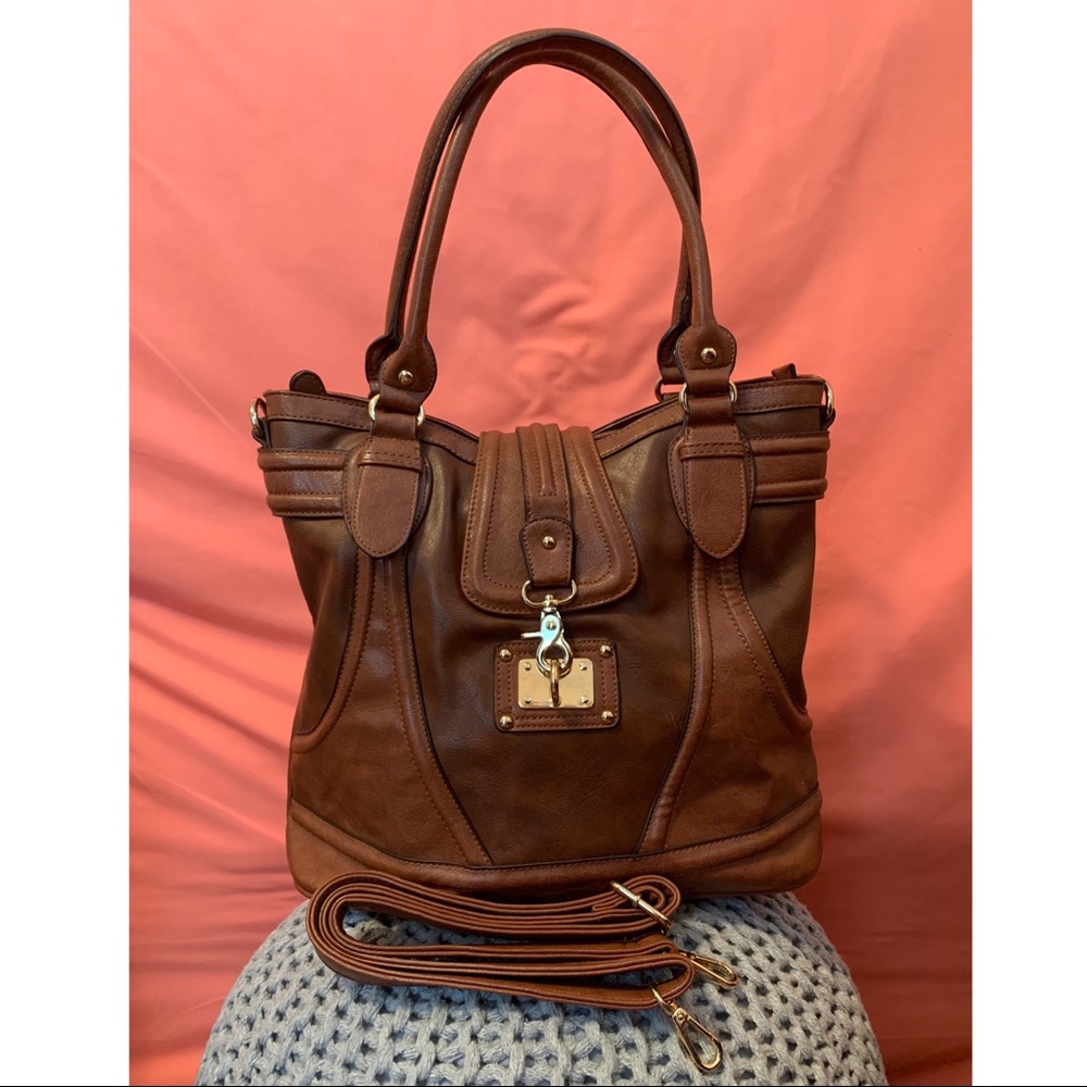 Charming Charlie purse
